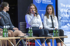 Panel dyskusyjny "Kobiety w lotniczym mundurze",